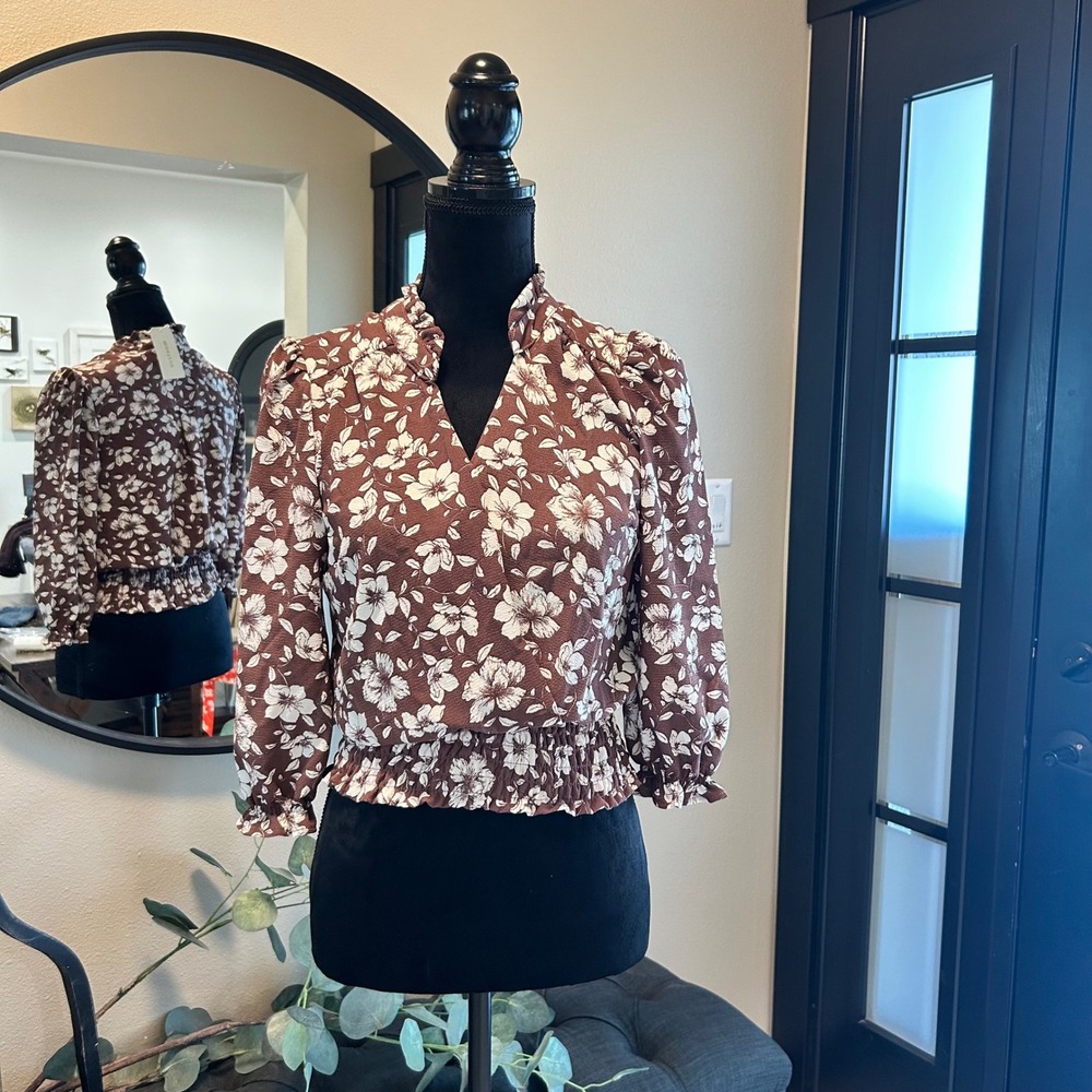 Monteau Los Angeles Brown Floral Smocked Waist V-Neck Ruffle Blouse NWT Size M
